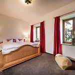 Bayern - Adults Only - Mit Zugspitzblick - Eibsee-naehe - Wellnessbereich - Naturpool Im Sommer Hotel