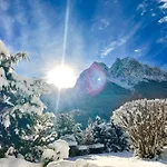 Bayern - Adults Only - Mit Zugspitzblick - Eibsee-naehe - Wellnessbereich - Naturpool Im Sommer Hotel Grainau
