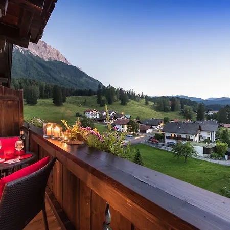 Bayern - Adults Only - Mit Zugspitzblick - Eibsee-naehe - Wellnessbereich - Naturpool Im Sommer Hotel 4*