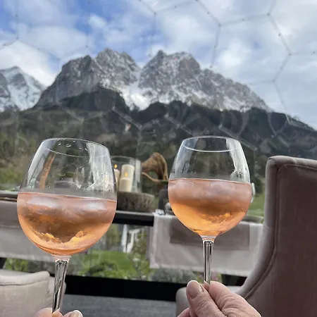 Bayern - Adults Only - Mit Zugspitzblick - Eibsee-naehe - Wellnessbereich - Naturpool Im Sommer Hotel