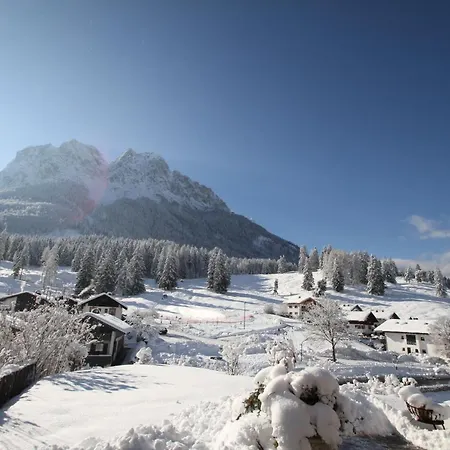Hotell Bayern - Adults Only - Mit Zugspitzblick - Eibsee-naehe - Wellnessbereich - Naturpool Im Sommer