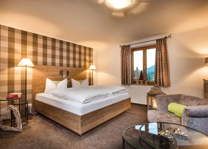 Bayern - Adults Only - Mit Zugspitzblick - Eibsee-naehe - Wellnessbereich - Naturpool Im Sommer Hotel 4*
