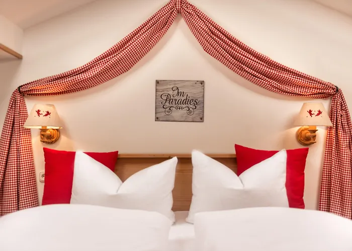 Hotel Bayern - Adults Only - Mit Zugspitzblick - Eibsee-naehe - Wellnessbereich - Naturpool Im Sommer