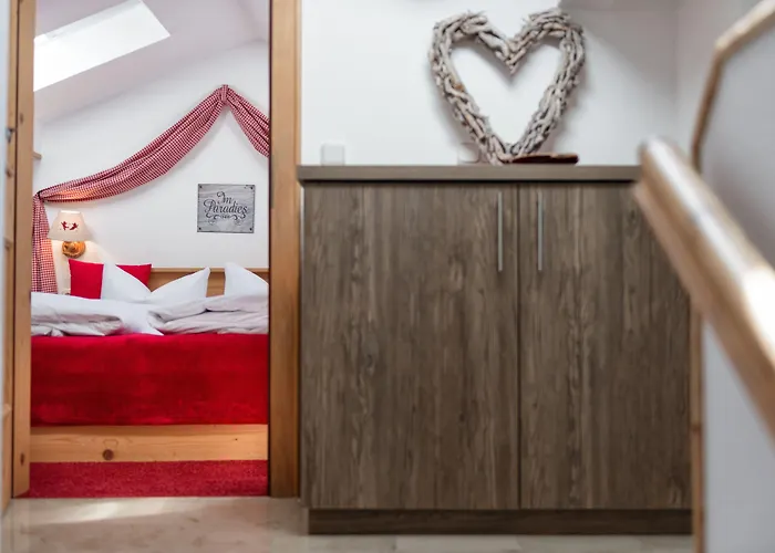 Bayern - Adults Only - Mit Zugspitzblick - Eibsee-naehe - Wellnessbereich - Naturpool Im Sommer Hotel