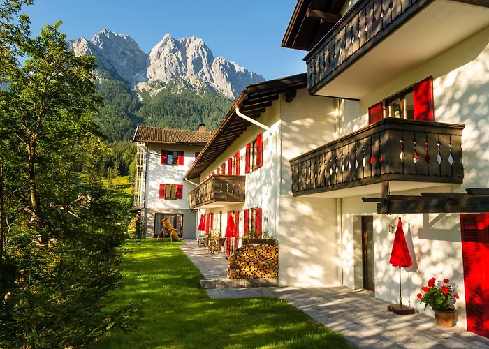 Bayern - Adults Only - Mit Zugspitzblick - Eibsee-naehe - Wellnessbereich - Naturpool Im Sommer Hotel 4*