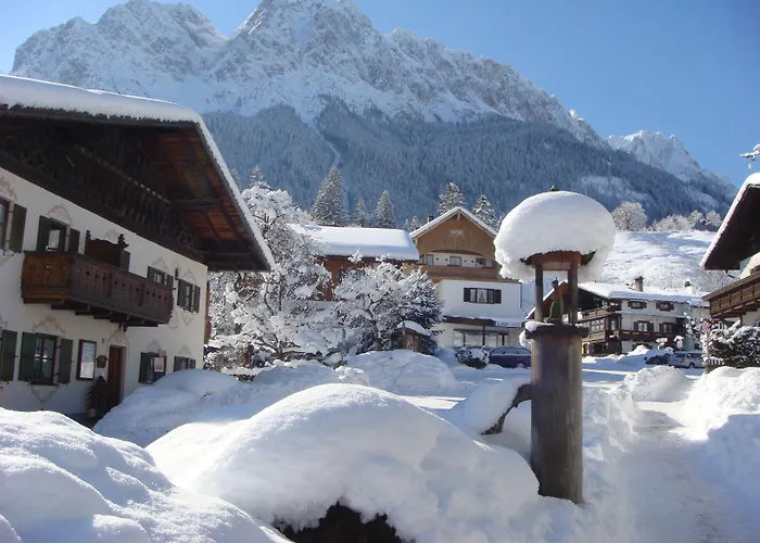 Hotel Bayern - Adults Only - Mit Zugspitzblick - Eibsee-naehe - Wellnessbereich - Naturpool Im Sommer