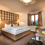 Bayern - Adults Only - Mit Zugspitzblick - Eibsee-naehe - Wellnessbereich - Naturpool Im Sommer Hotel 4*