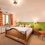 Bayern - Adults Only - Mit Zugspitzblick - Eibsee-naehe - Wellnessbereich - Naturpool Im Sommer Hotel 4*
