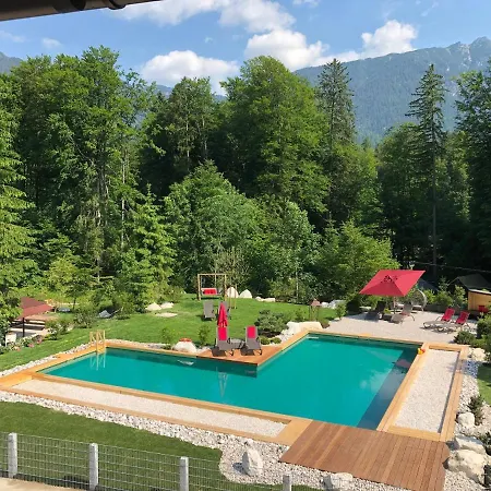 Hotel Bayern - Adults Only - Mit Zugspitzblick - Eibsee-naehe - Wellnessbereich - Naturpool Im Sommer