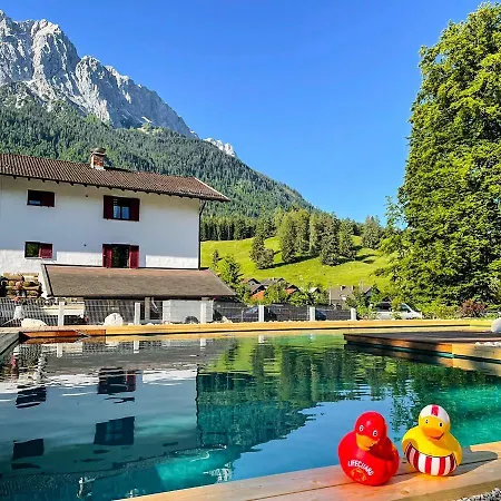 Hotel Bayern - Adults Only - Mit Zugspitzblick - Eibsee-naehe - Wellnessbereich - Naturpool Im Sommer