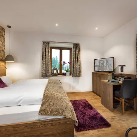 Bayern - Adults Only - Mit Zugspitzblick - Eibsee-naehe - Wellnessbereich - Naturpool Im Sommer Hotel