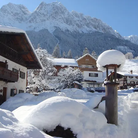 酒店 Bayern - Adults Only - Mit Zugspitzblick - Eibsee-naehe - Wellnessbereich - Naturpool Im Sommer