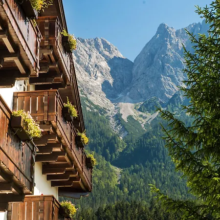 Bayern - Adults Only - Mit Zugspitzblick - Eibsee-naehe - Wellnessbereich - Naturpool Im Sommer