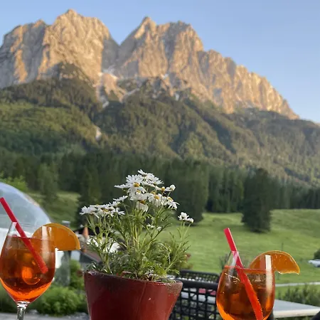 Bayern - Adults Only - Mit Zugspitzblick - Eibsee-naehe - Wellnessbereich - Naturpool Im Sommer ホテル グライナウ