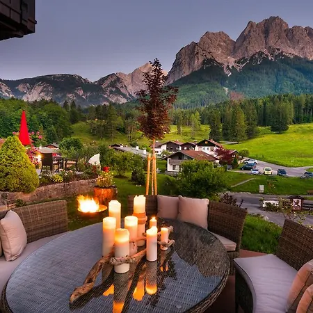 Bayern - Adults Only - Mit Zugspitzblick - Eibsee-naehe - Wellnessbereich - Naturpool Im Sommer Hotel 4*