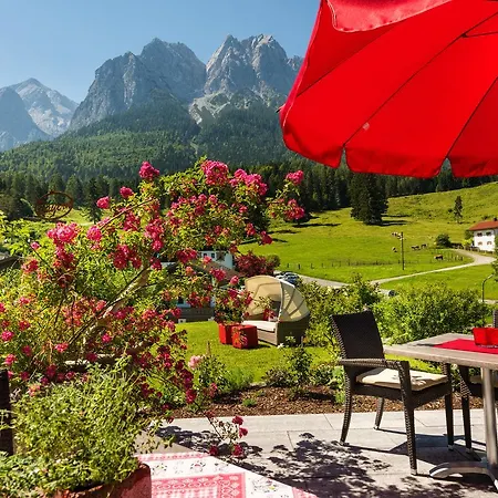 Hotel Bayern - Adults Only - Mit Zugspitzblick - Eibsee-naehe - Wellnessbereich - Naturpool Im Sommer 4*