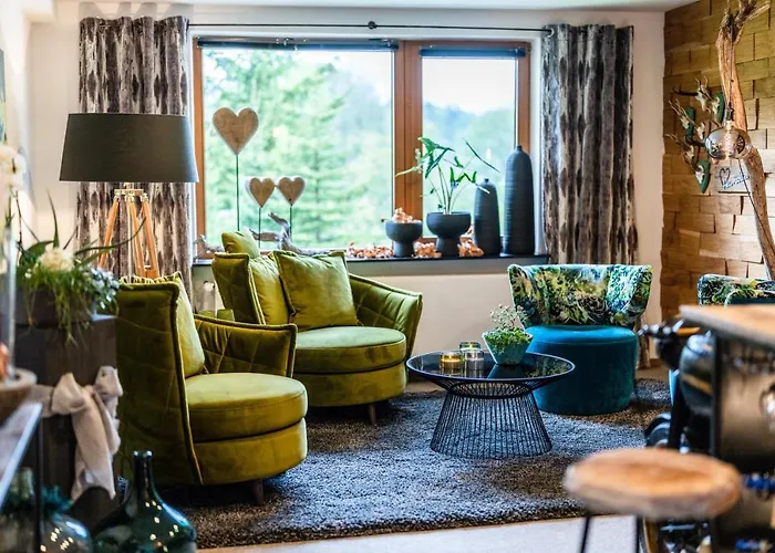 Отель Bayern - Adults Only - Mit Zugspitzblick - Eibsee-naehe - Wellnessbereich - Naturpool Im Sommer 4*