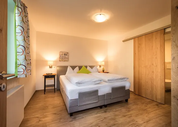 Hotel Bayern - Adults Only - Mit Zugspitzblick - Eibsee-naehe - Wellnessbereich - Naturpool Im Sommer