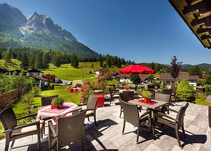 Bayern - Adults Only - Mit Zugspitzblick - Eibsee-naehe - Wellnessbereich - Naturpool Im Sommer Hotel