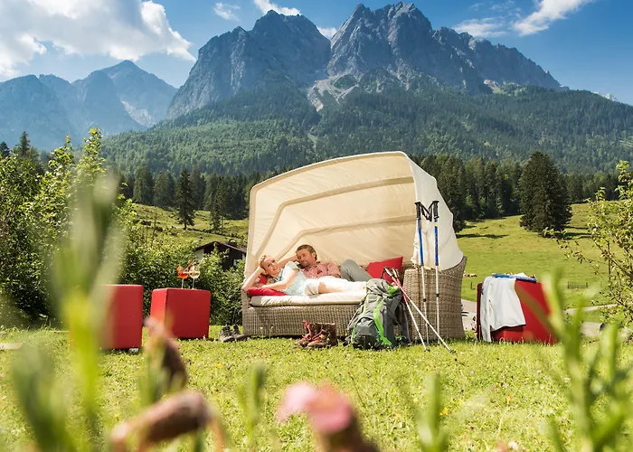 Hotel Bayern - Adults Only - Mit Zugspitzblick - Eibsee-naehe - Wellnessbereich - Naturpool Im Sommer Grainau