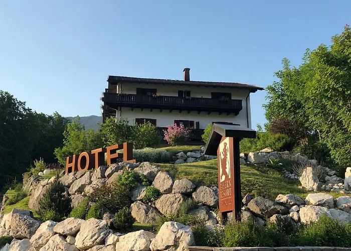 Hotel Bayern - Adults Only - Mit Zugspitzblick - Eibsee-naehe - Wellnessbereich - Naturpool Im Sommer